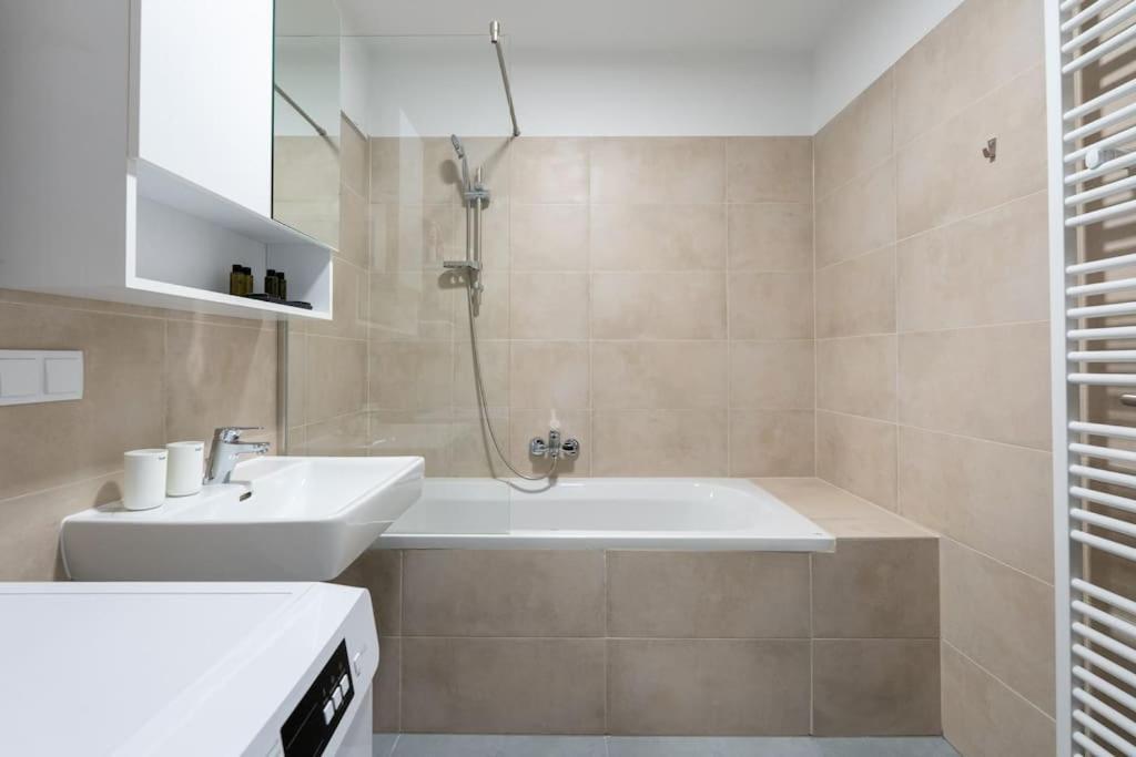 Trendy 1Br, Direct City Access By Hm เวียนนา ภายนอก รูปภาพ